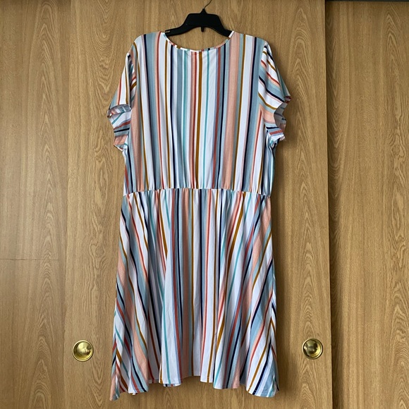 Plus Size Dress - Picture 3 of 3